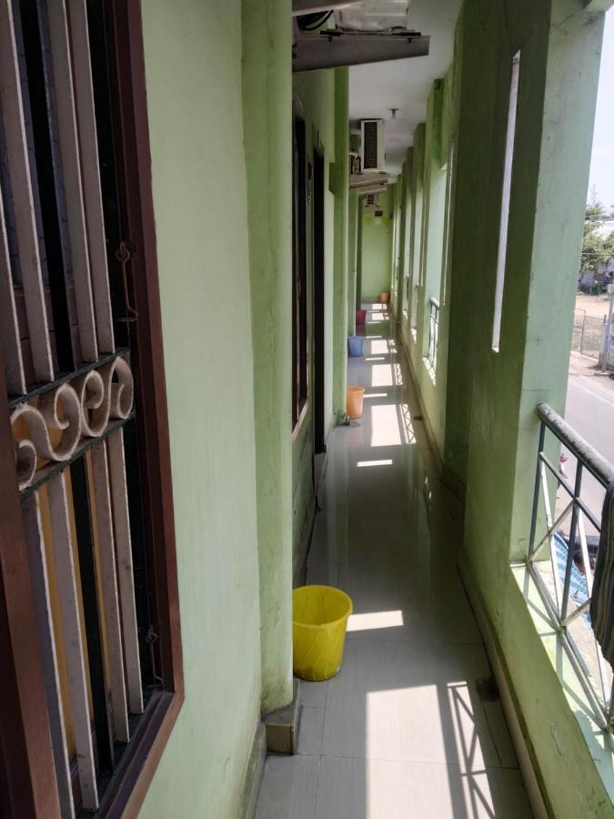Meera Lodge Chidambaram Extérieur photo