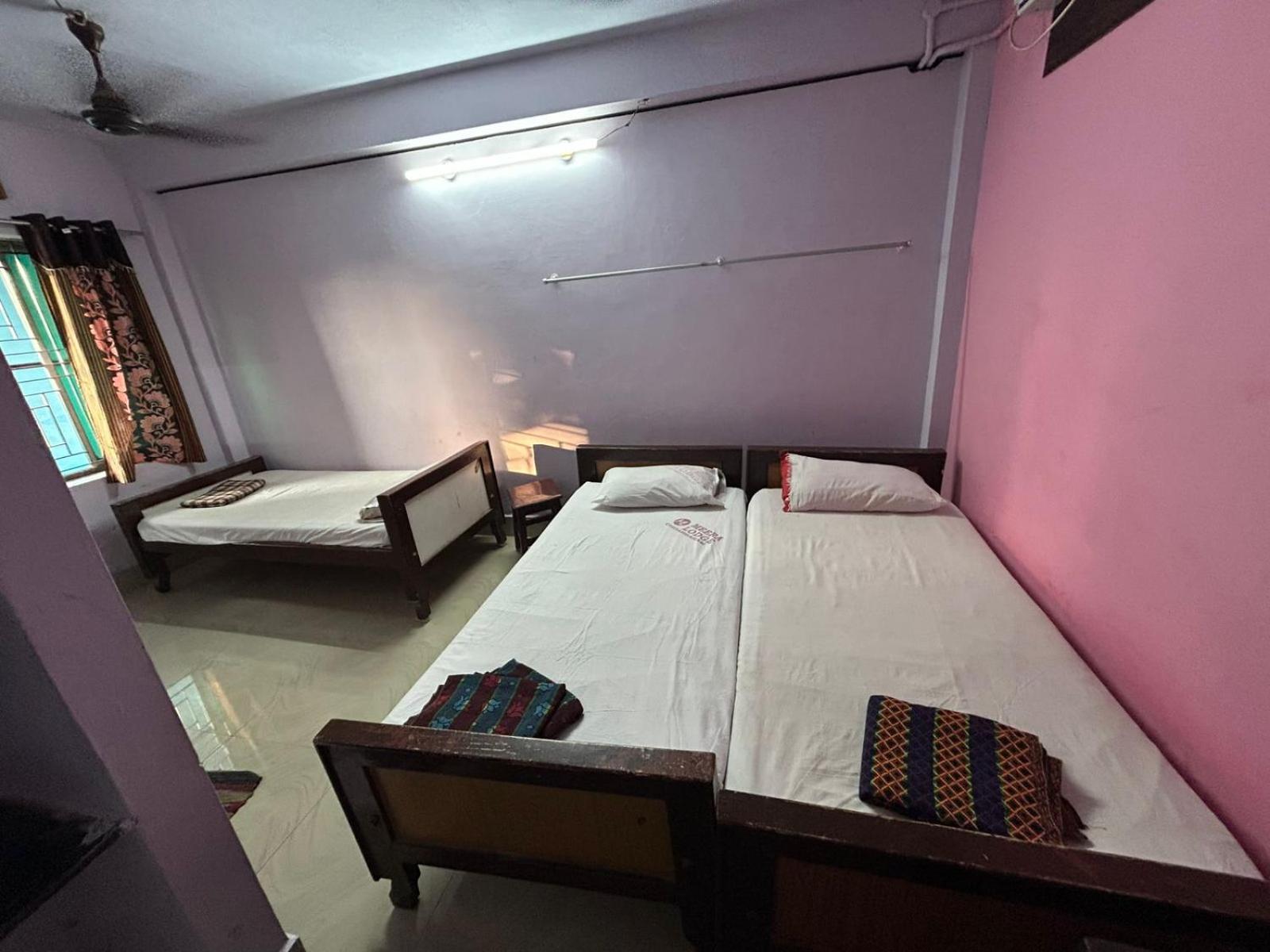 Meera Lodge Chidambaram Extérieur photo